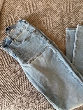 NWOT one5one light skinny jeans